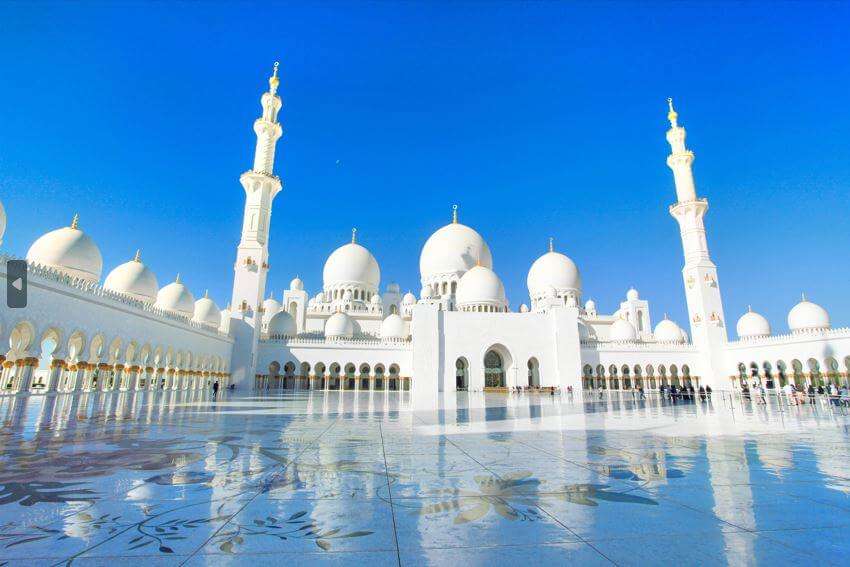 Abu Dhabi & Dubai Adventure – Three activities in one